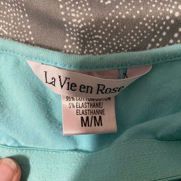 Built in bra cotton tank - Picture 3 of 3